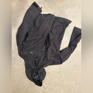 Patagonia men’s large black 3 in 1 powder town snow jacket